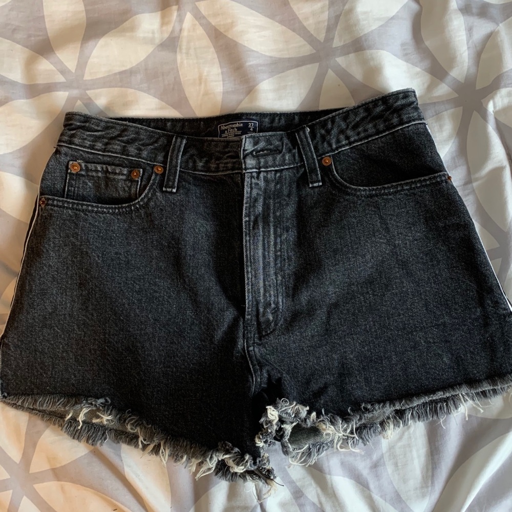 Abercrombie shorts!